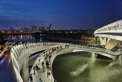 网红江滩桥,见证城市变迁的璀璨明珠