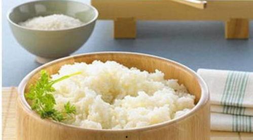 梦到吃瓜吃米饭好不好,吃瓜吃米饭的吉凶预兆